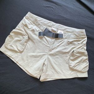 Columbia Hiking/Outdoor Shorts
